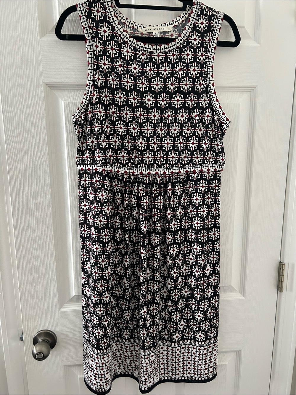 Max Studio Black White & Red Geometric Print Sleeveless Dress - Picture 2 of 5